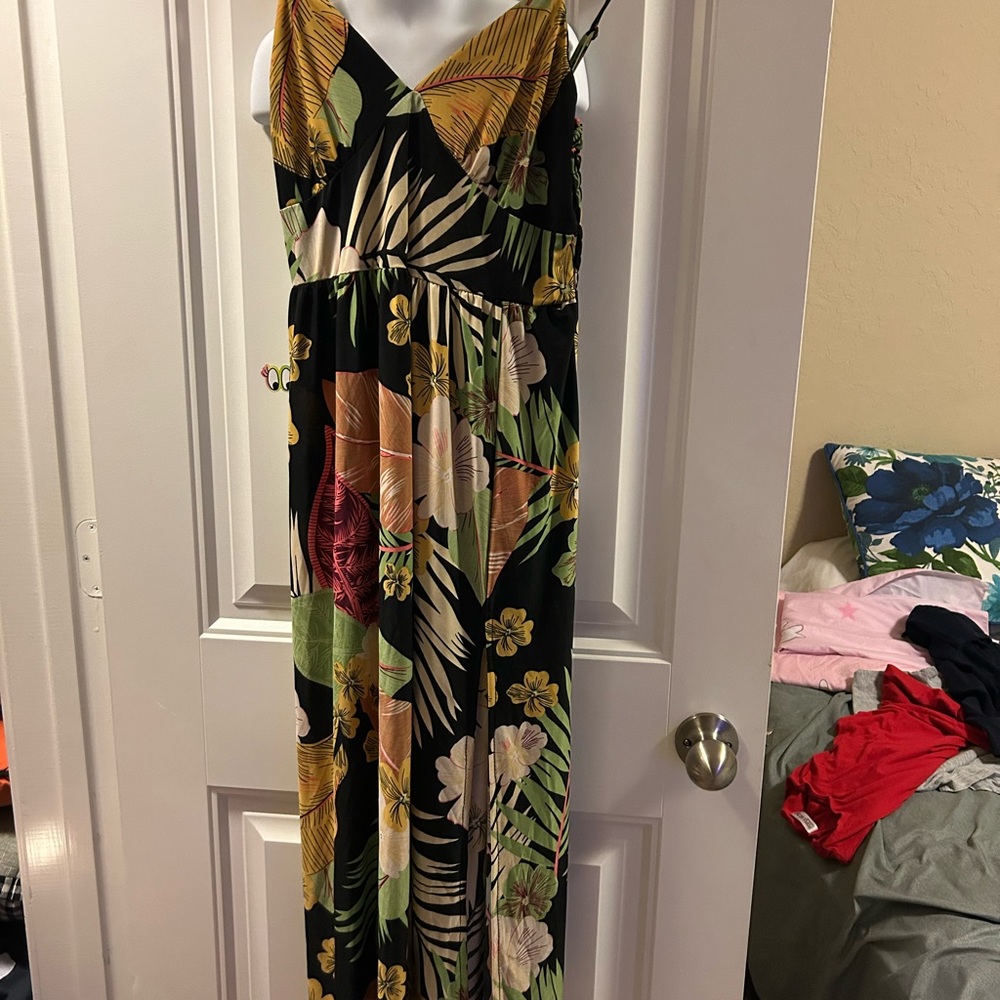 Tropical Print Maxi Dress